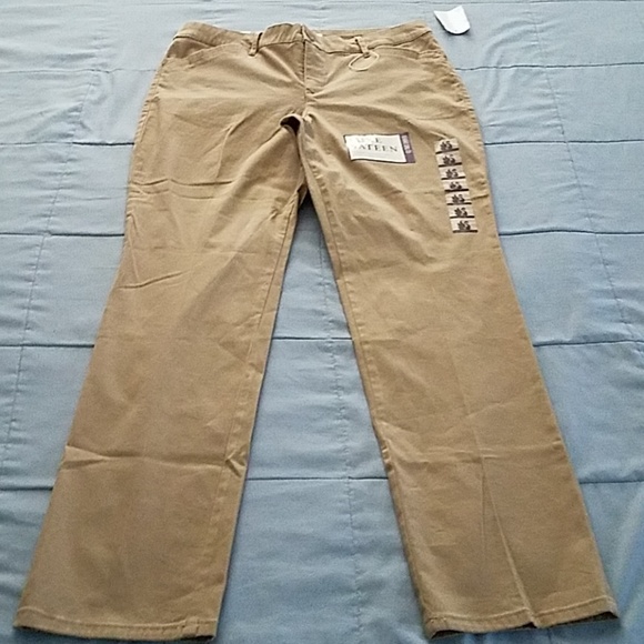 GLORIA VANDERBILT KHAKI PANTS SIZE 8 SHORT - Picture 2 of 7